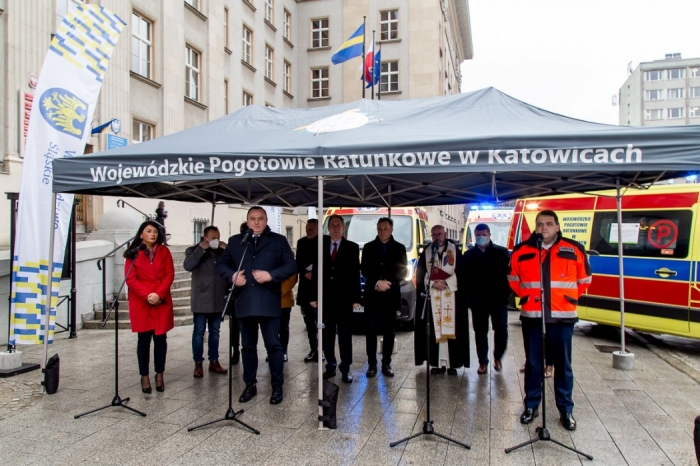 7 ambulansów dla Wojewódzkiego Pogotowia Ratunkowego