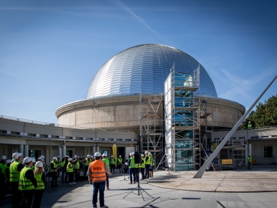 Kapsuła czasu pod nowym planetarium. Zdjęcia: Maciej Dziombek UMWŚ