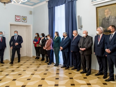 Wręczenie odznaczeń dla zasłużonych dla kolejnictwa i transportu RP