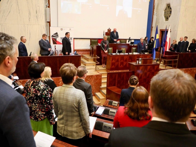 Minuta ciszy ku czci ofiar z Pniówka i Zofiówki